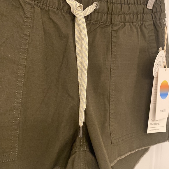 Women’s Vuori vintage, ripstop, short dark, oregano, size small - Picture 7 of 8